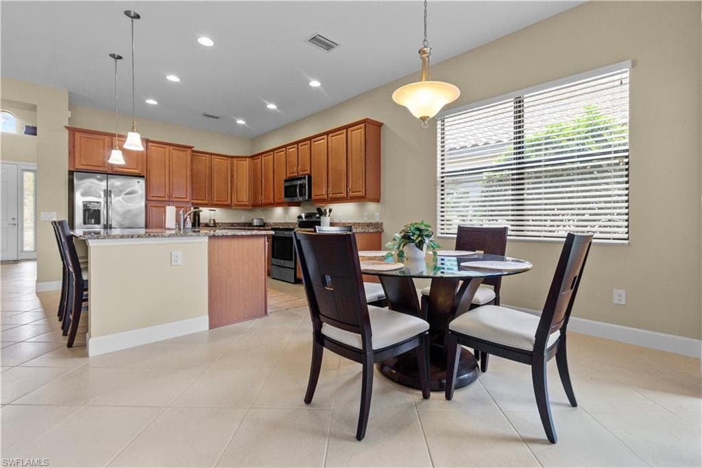 9292 Isla Bella CIR-11