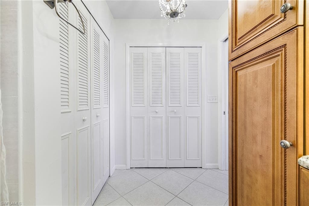 7008 Foxfire DR-24