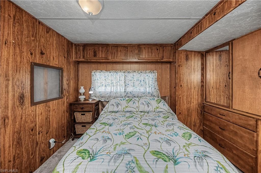 284 Blue Spring TER-22