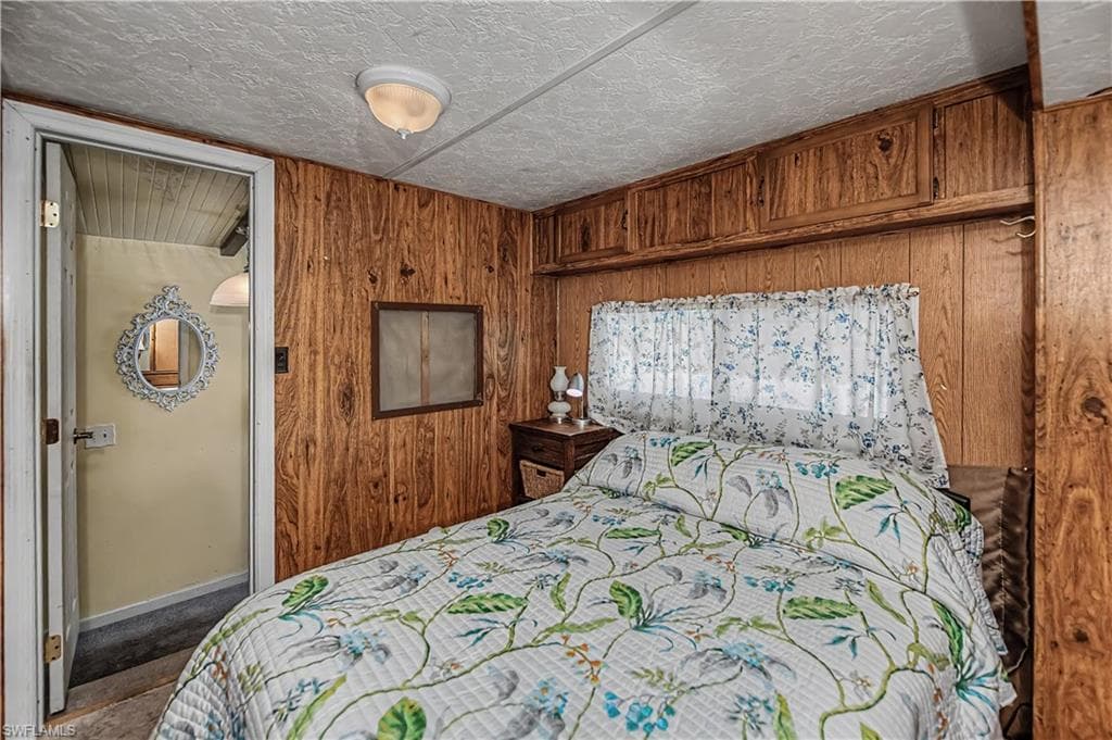 284 Blue Spring TER-24