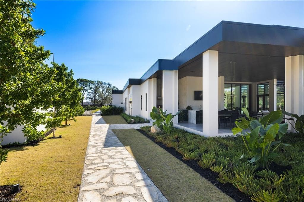 107 Myrtle RD-14