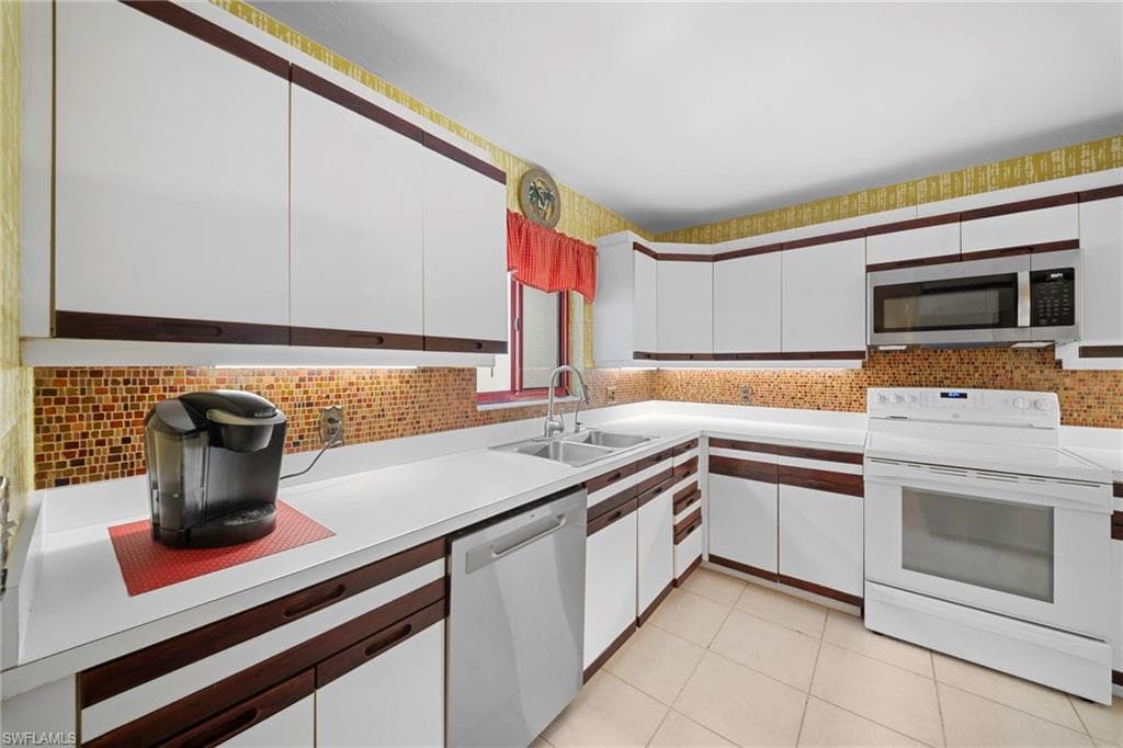 758 Eagle Creek DR 202-7