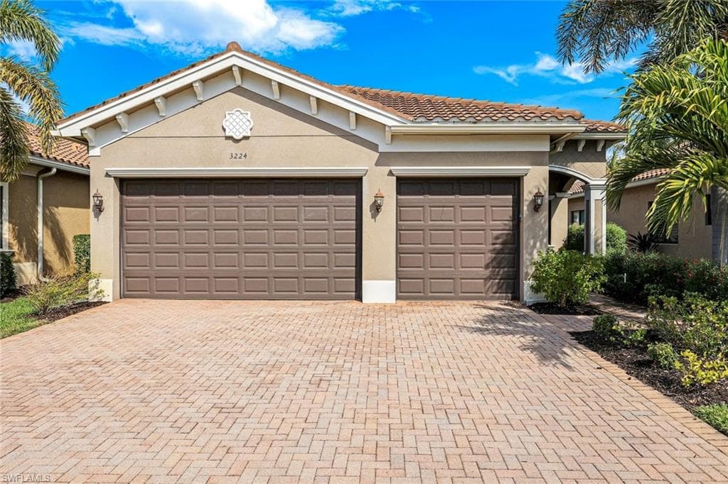 3224 Pacific DR-28
