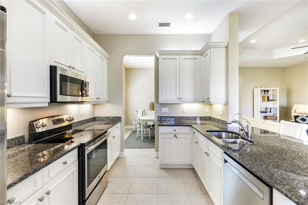 3224 Pacific DR-9