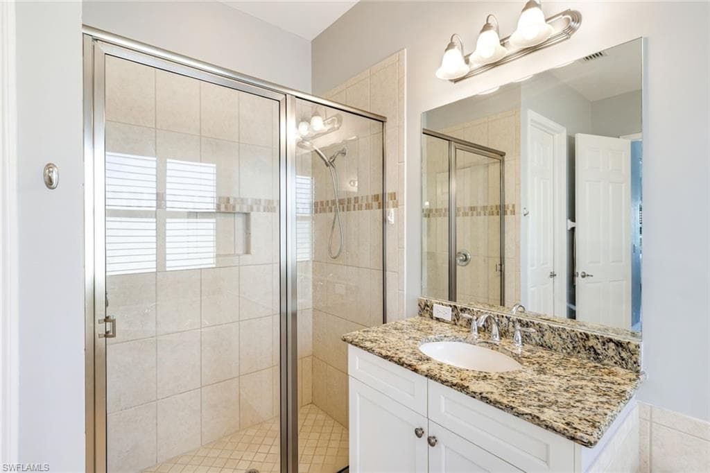 3224 Pacific DR-19