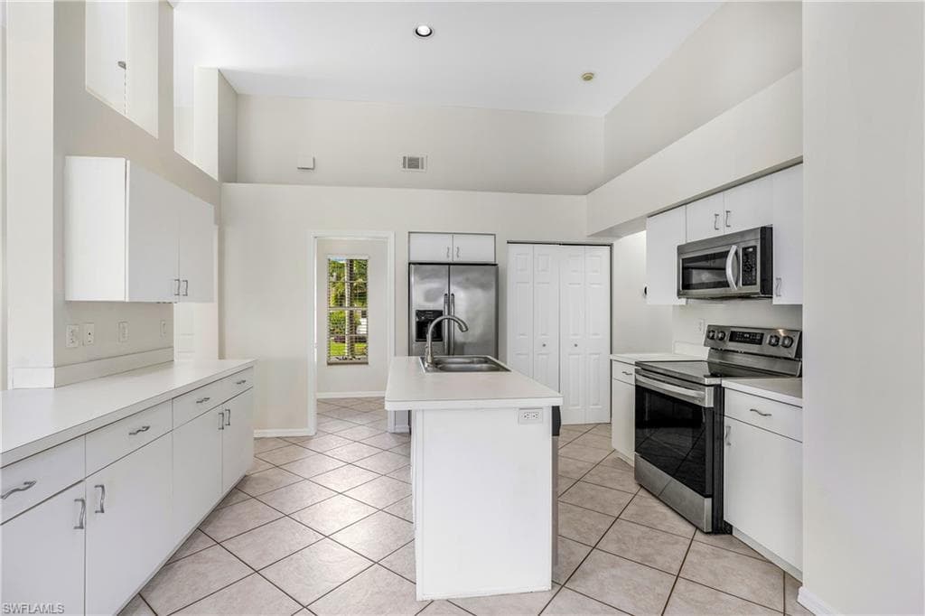 6721 Sloane PL-9