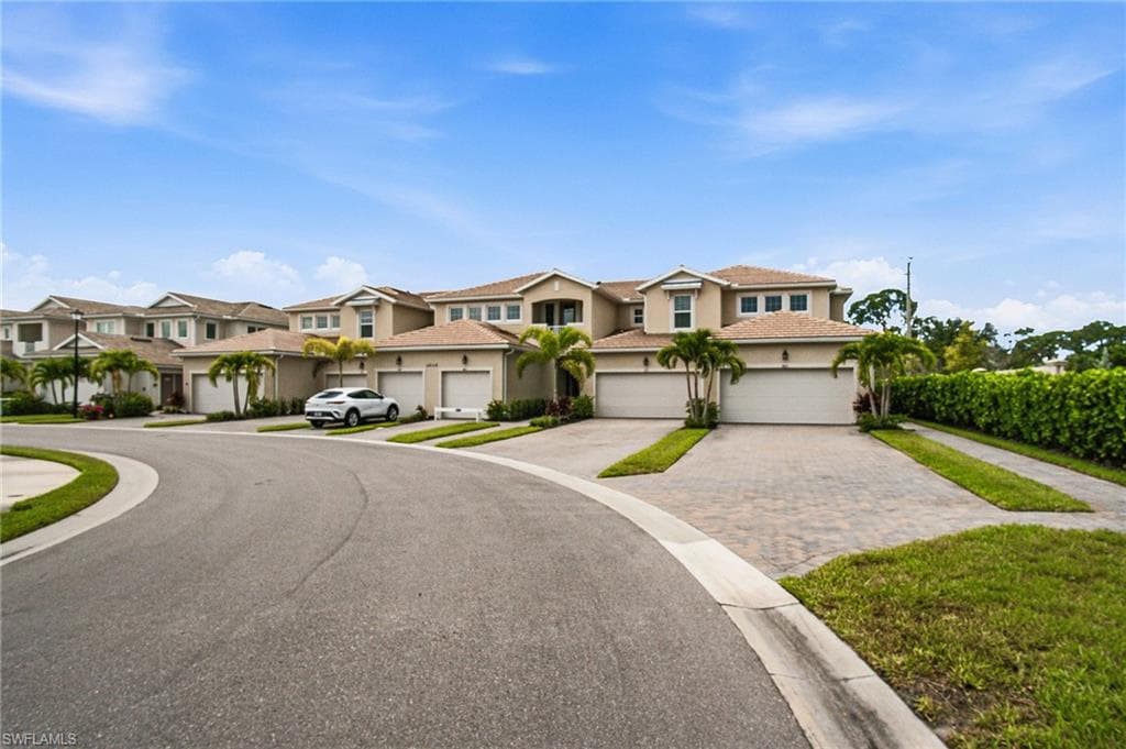 4646 Arboretum CIR 201-25