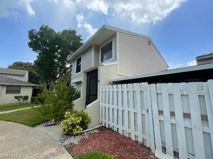1422 SW 50th ST 67-1