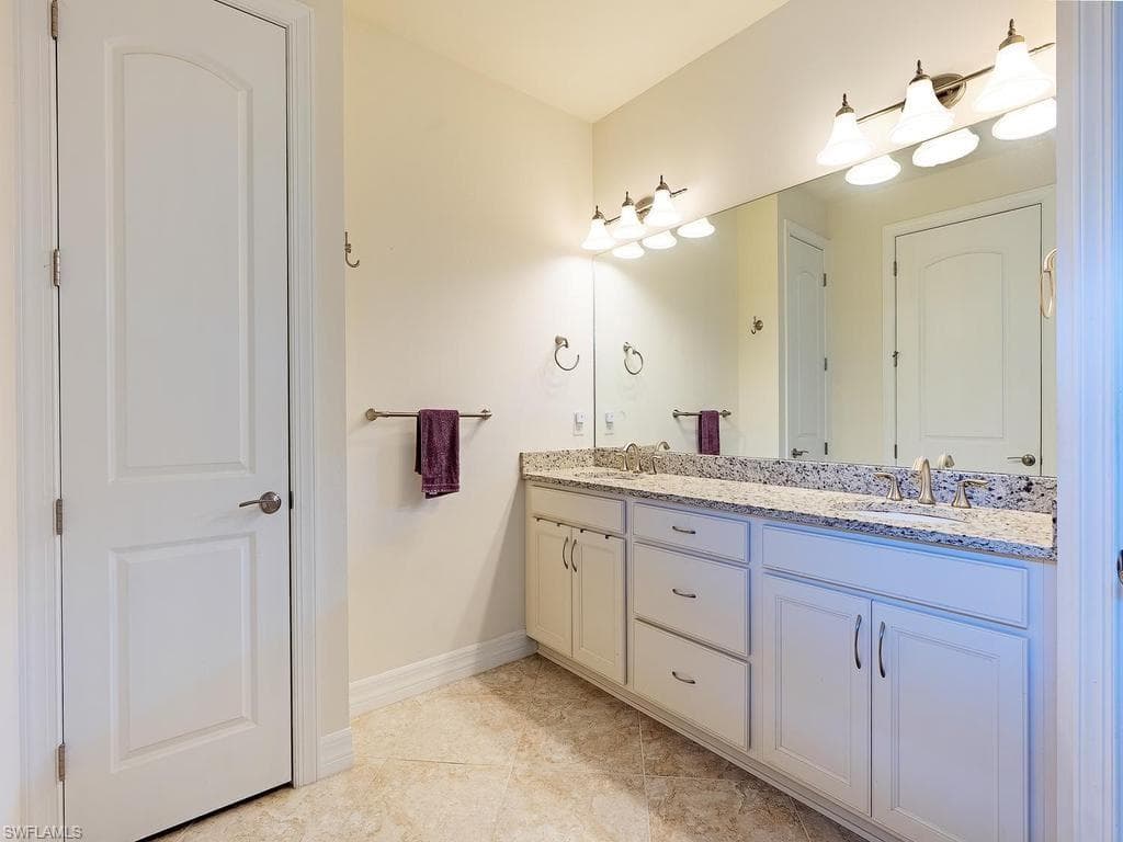11810 Darcy PL-11