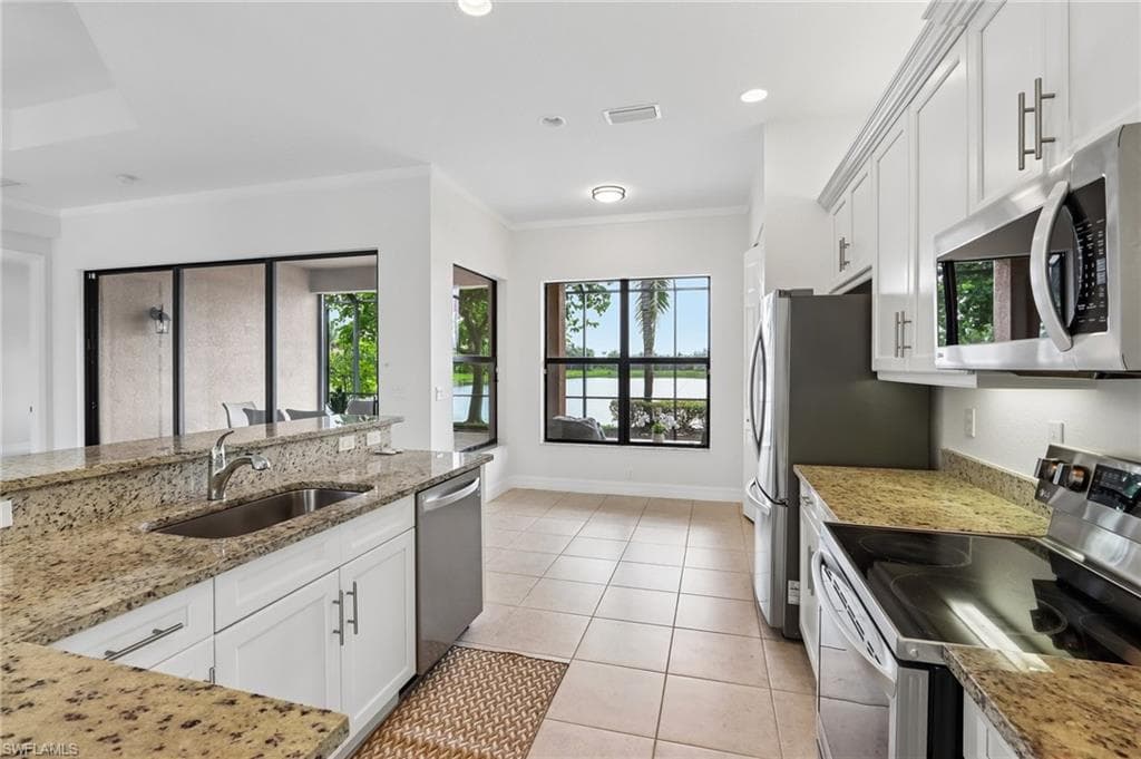 13783 Luna DR-18