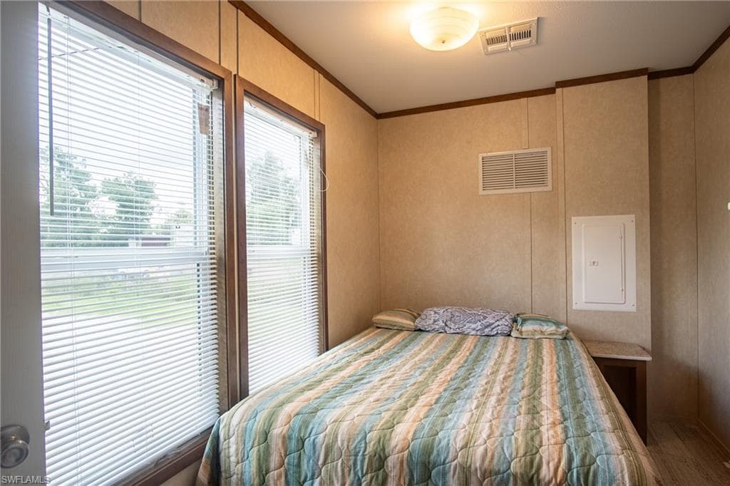 7905 Bogart DR-2