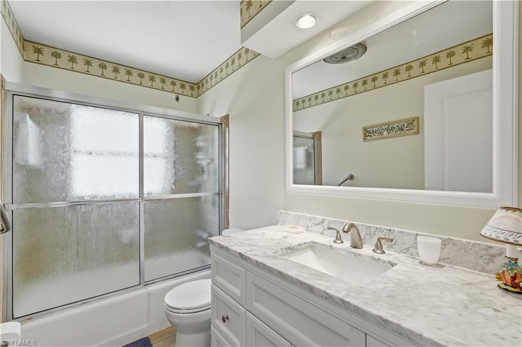 2498 Bayshore DR-26