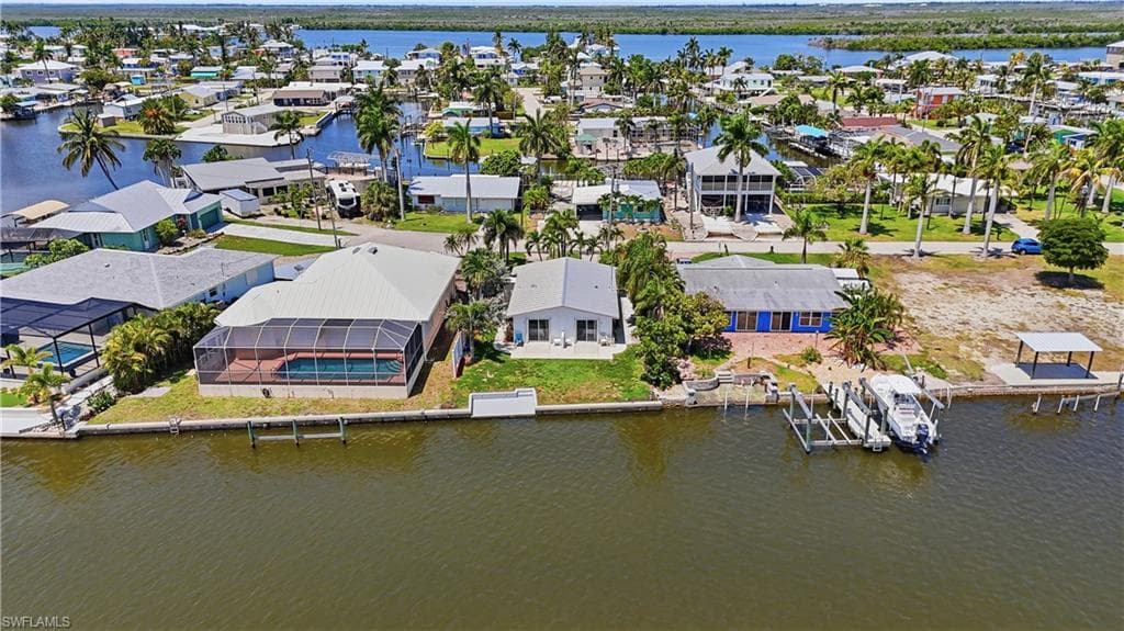 2498 Bayshore DR-32