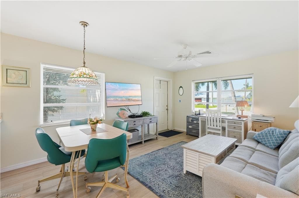 2498 Bayshore DR-20