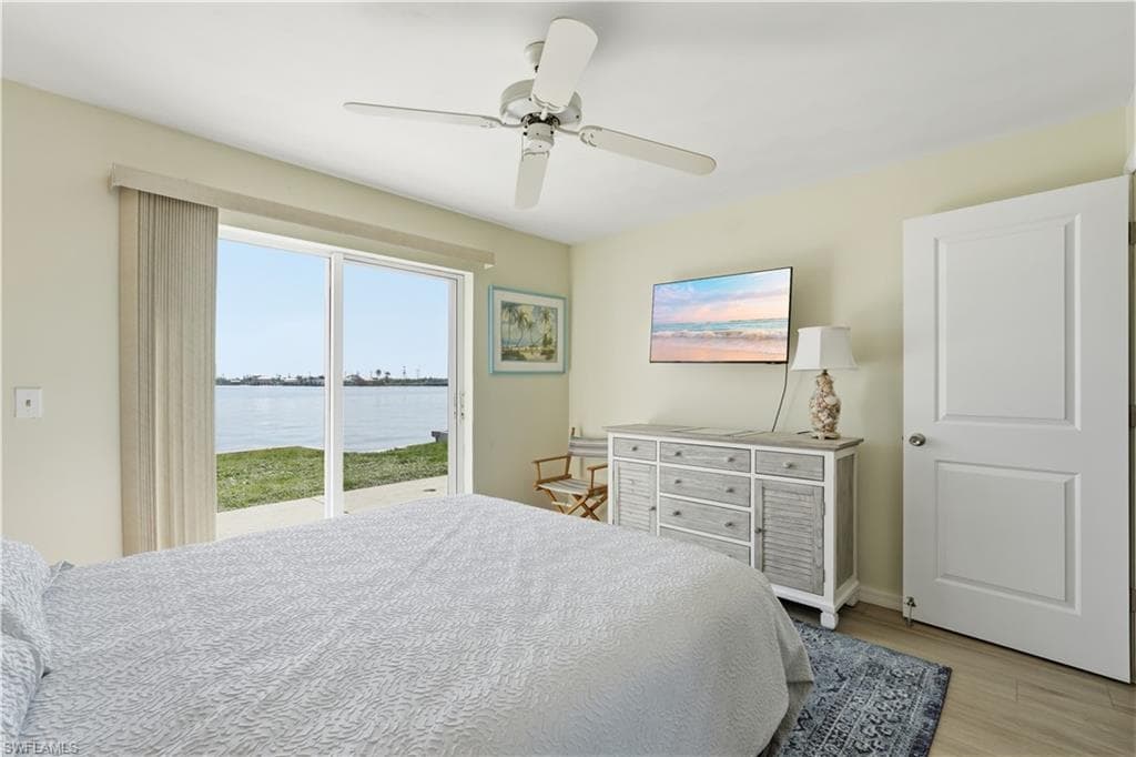 2498 Bayshore DR-9
