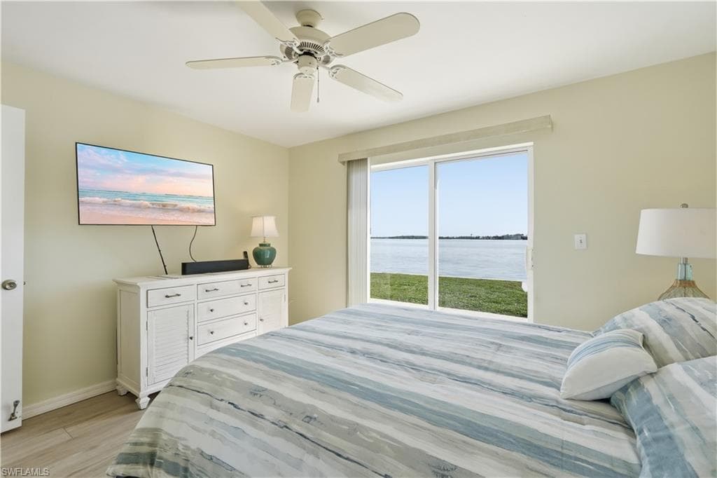 2498 Bayshore DR-24