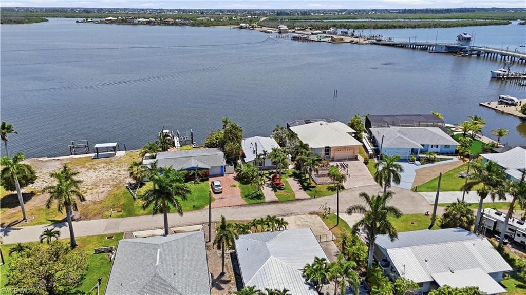 2498 Bayshore DR-34