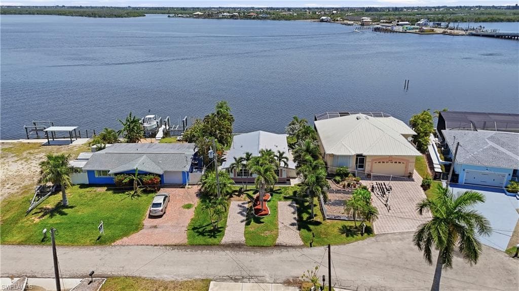 2498 Bayshore DR-35