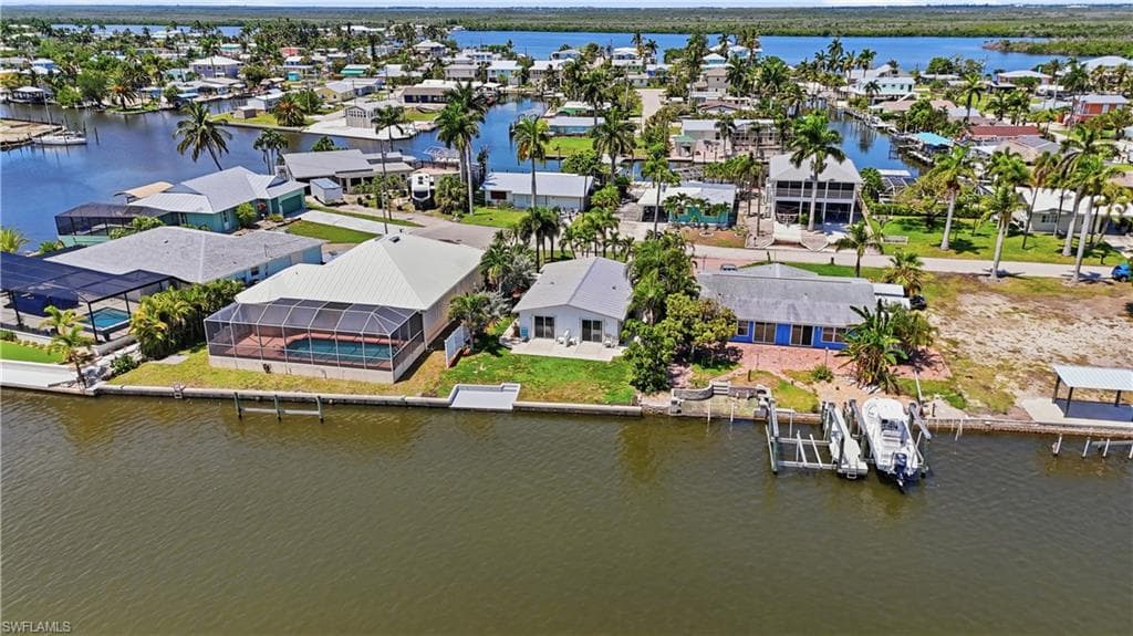 2498 Bayshore DR-31
