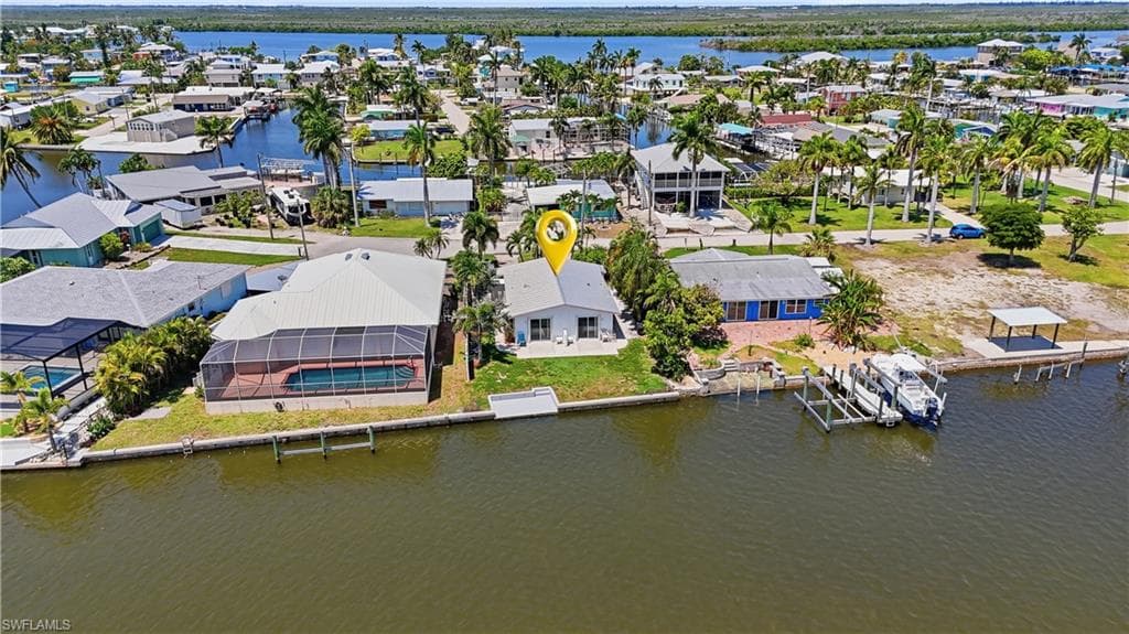 2498 Bayshore DR-29