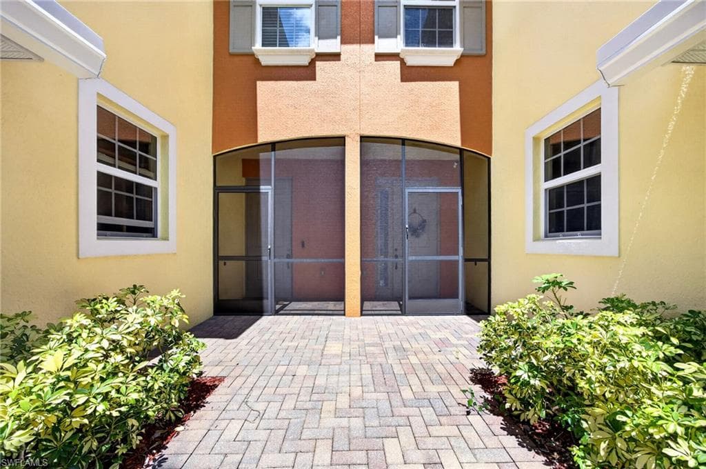 4400 Lazio WAY 205-40