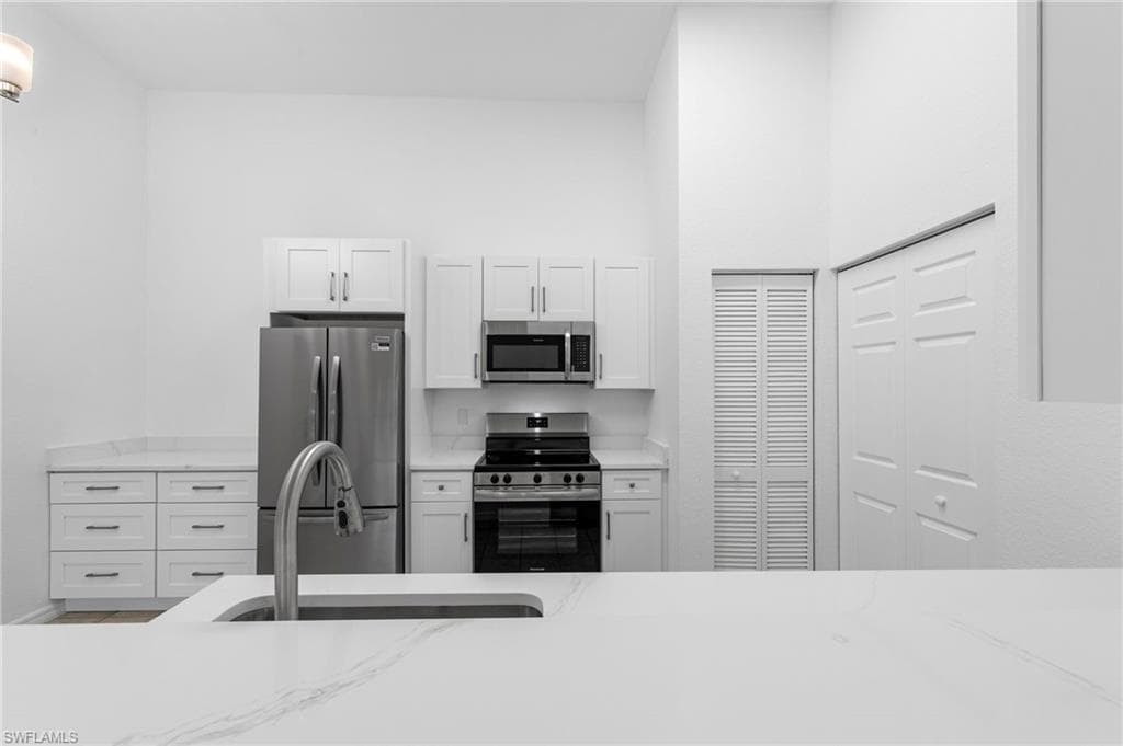 27123 Matheson AVE 206-5