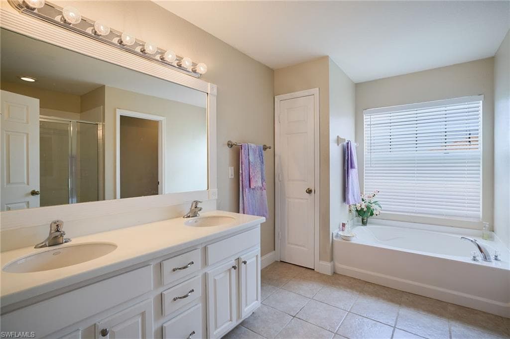 2059 Willow Branch DR-12