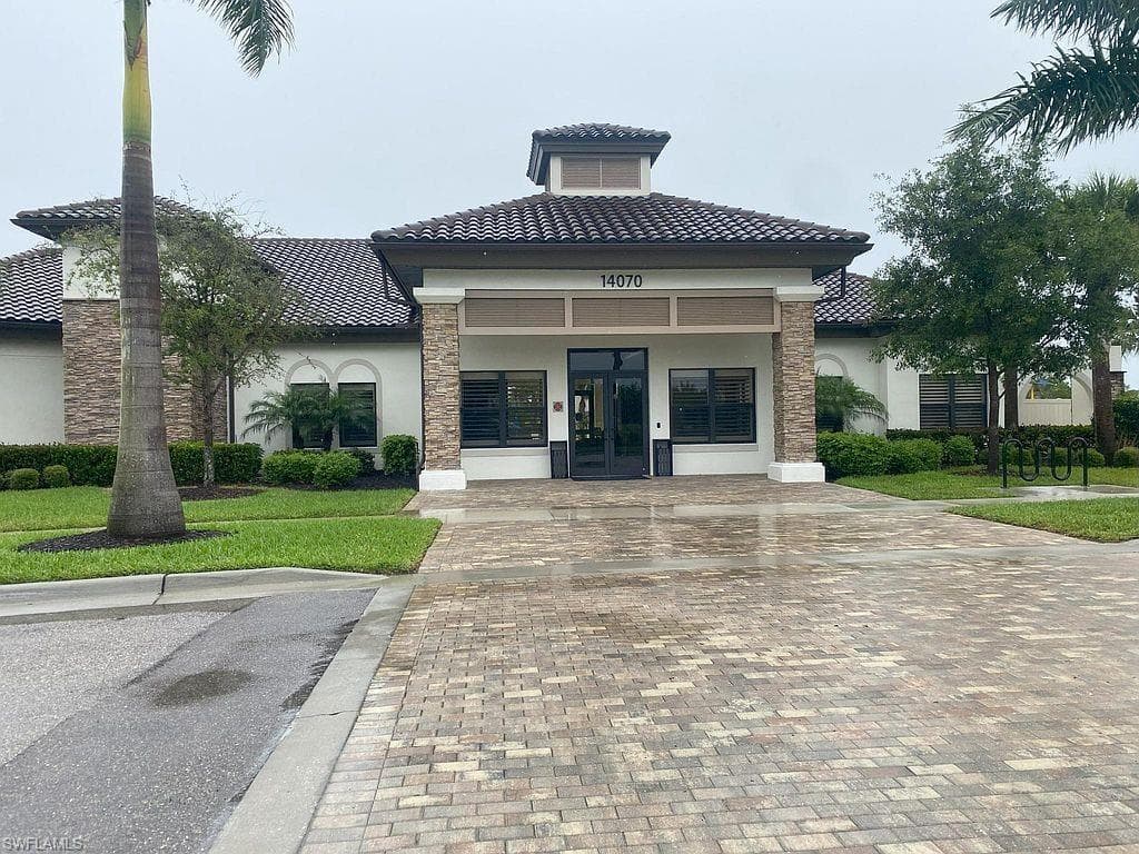 14882 Portico BLVD-38