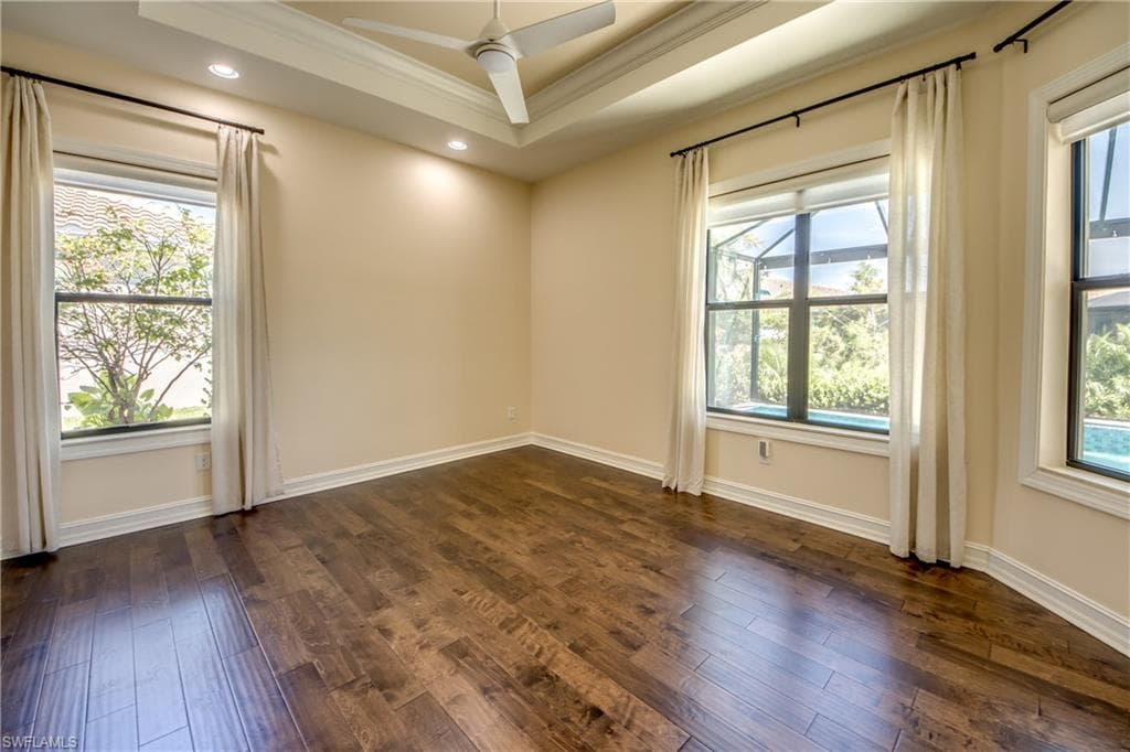 8260 Venetian Pointe DR-23