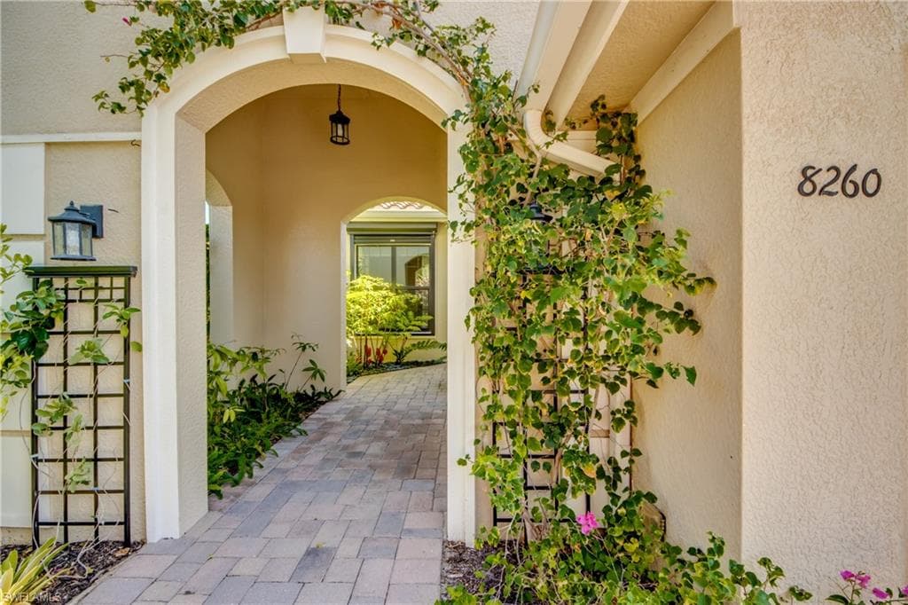 8260 Venetian Pointe DR-1