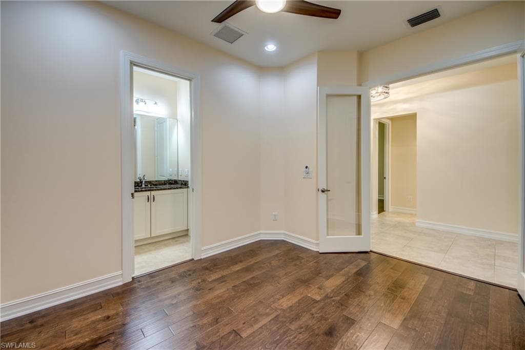 8260 Venetian Pointe DR-34