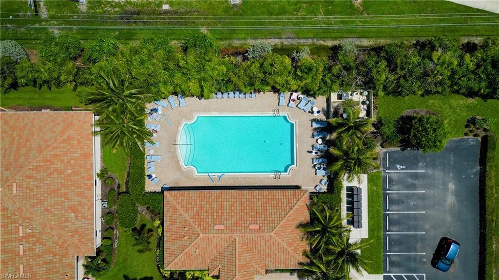 8260 Venetian Pointe DR-50