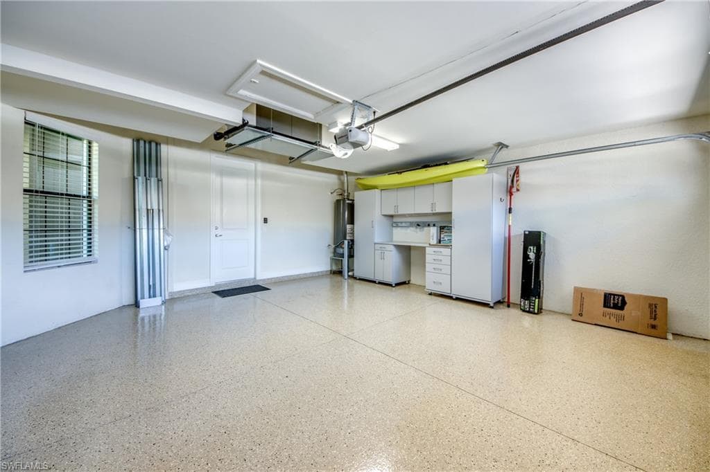 8260 Venetian Pointe DR-37