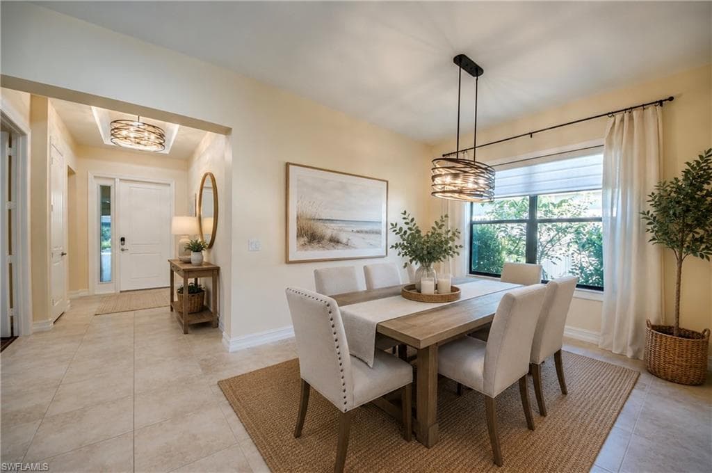 8260 Venetian Pointe DR-8
