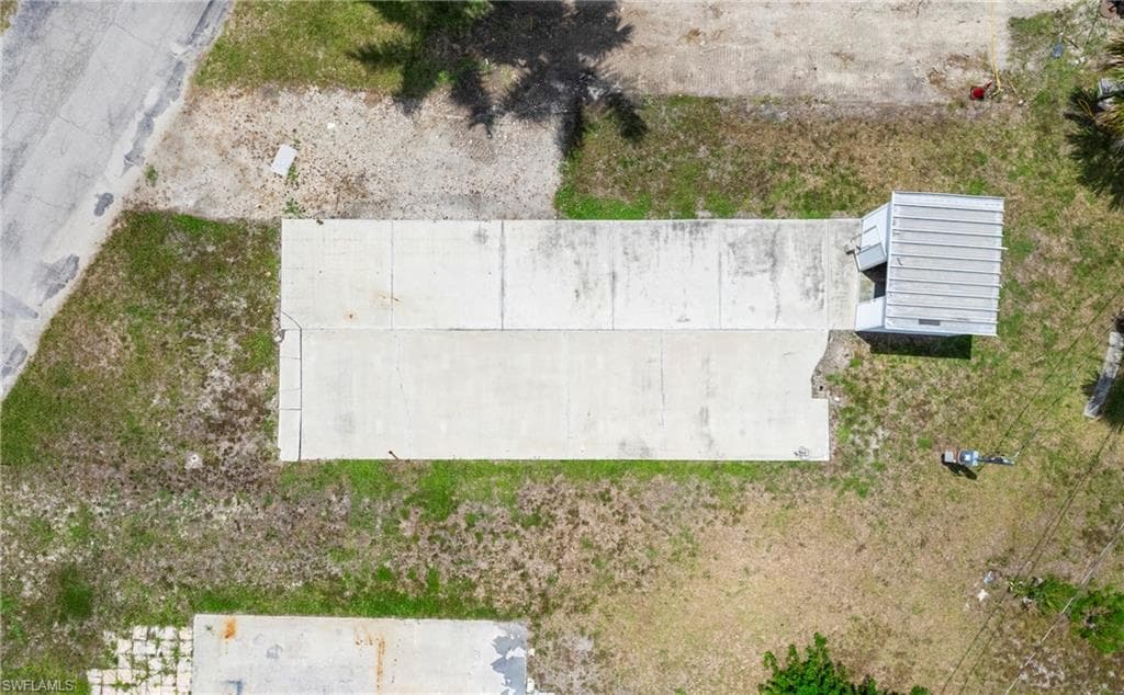 47 Oyster Bay LN-13