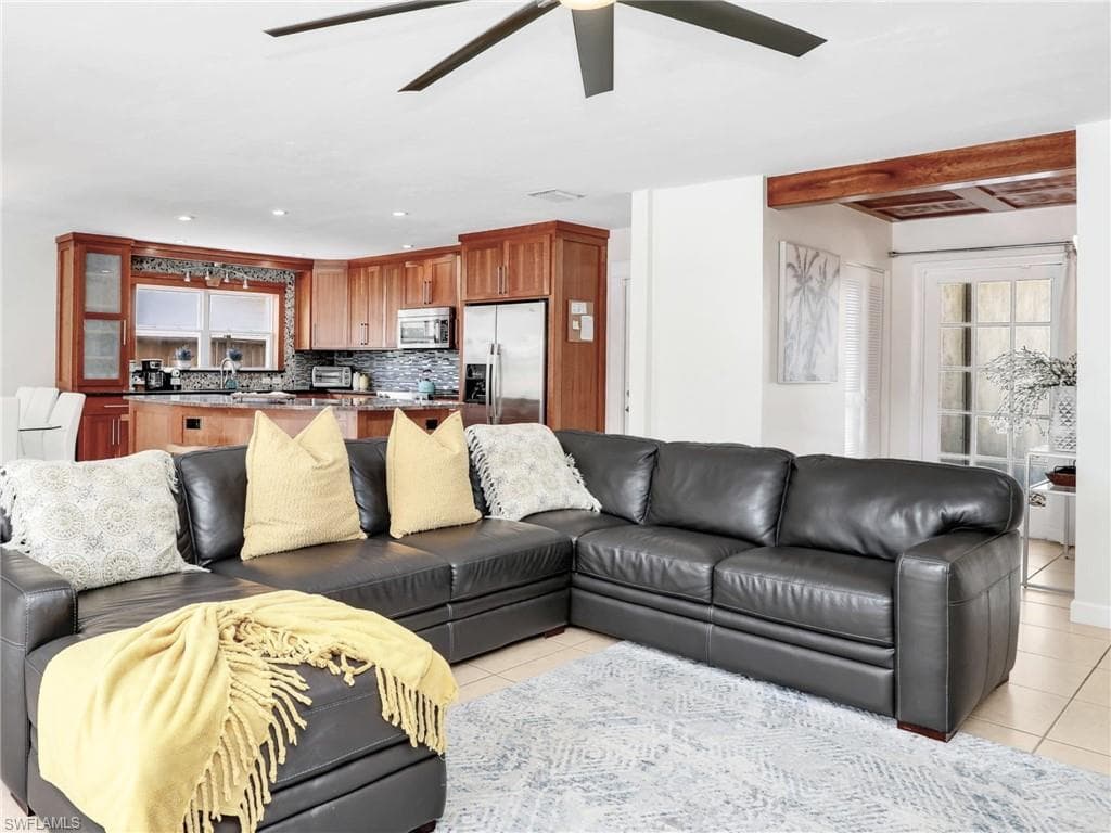 1268 Lake Shore DR-6