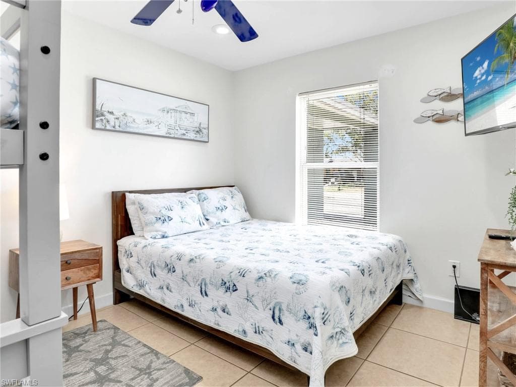1268 Lake Shore DR-12