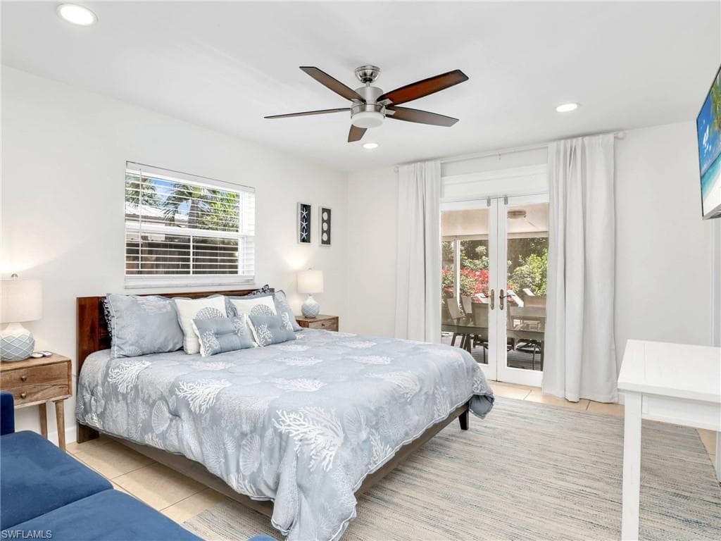 1268 Lake Shore DR-9