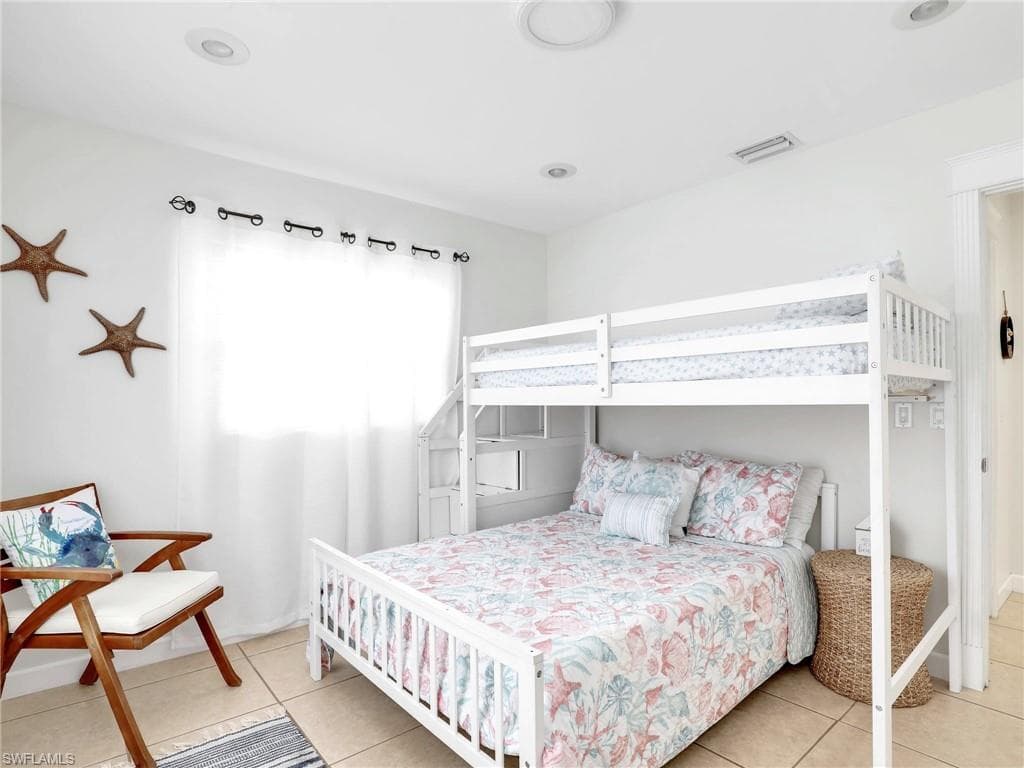 1268 Lake Shore DR-11