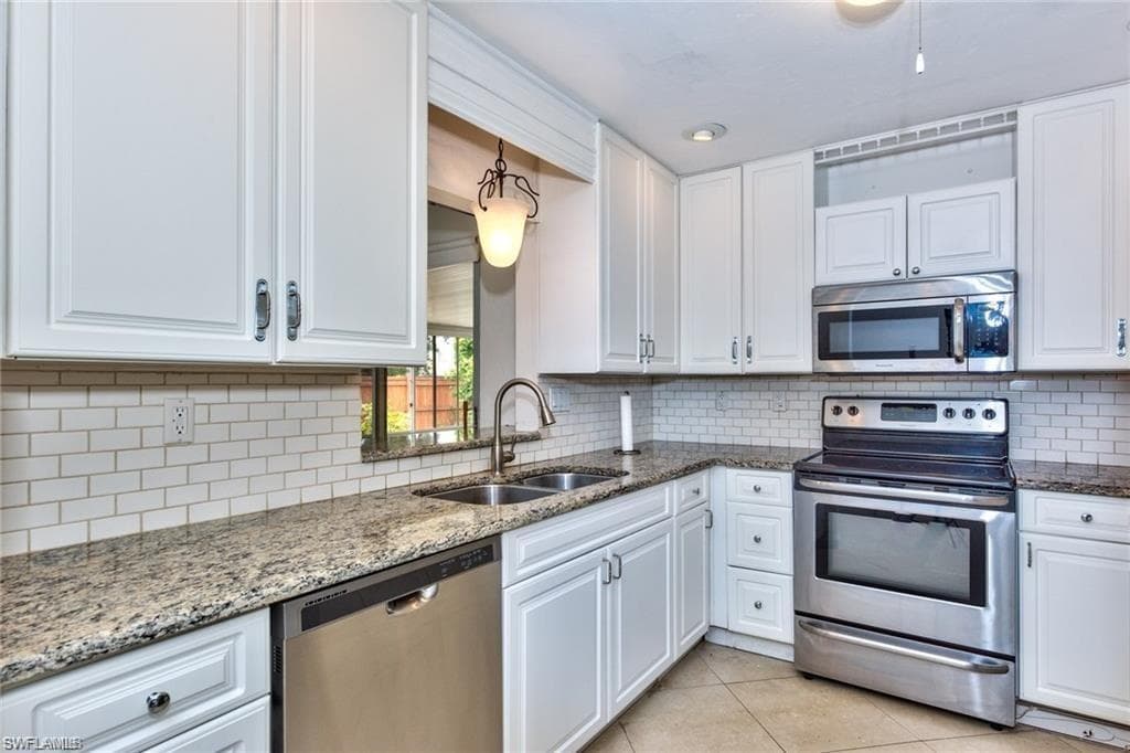1495 Cranville SQ-6