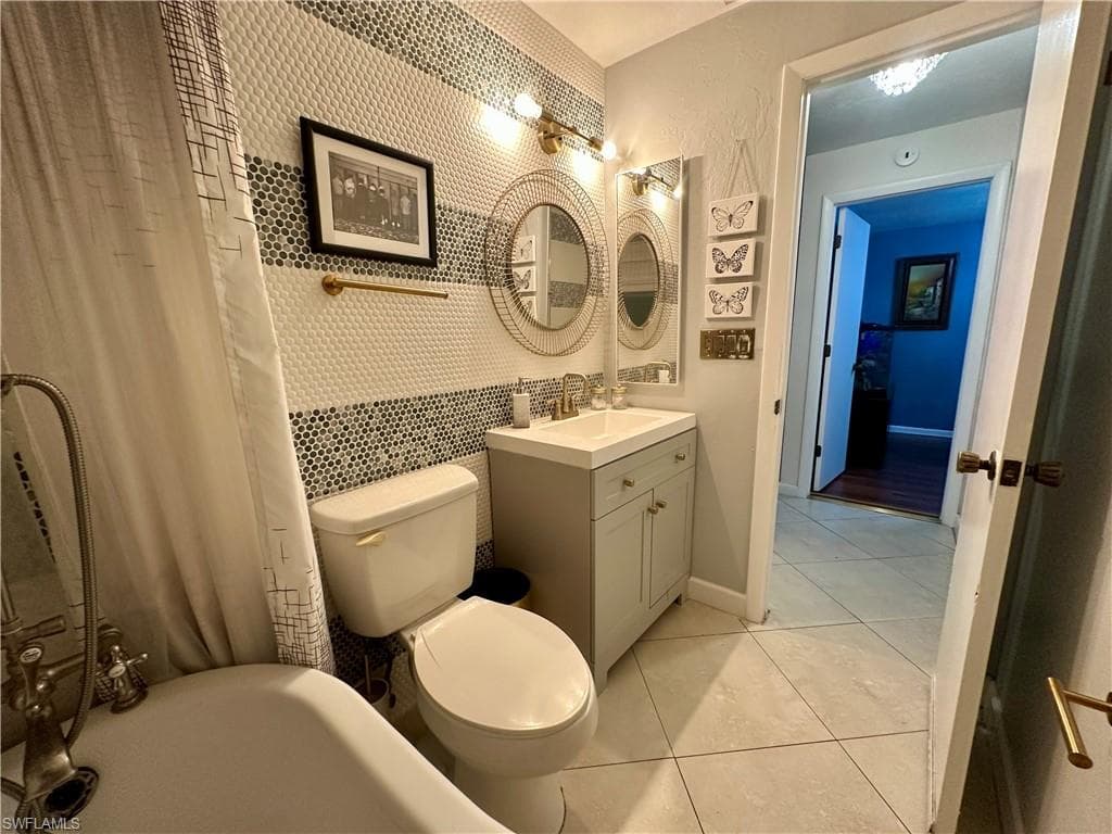 1495 Cranville SQ-21