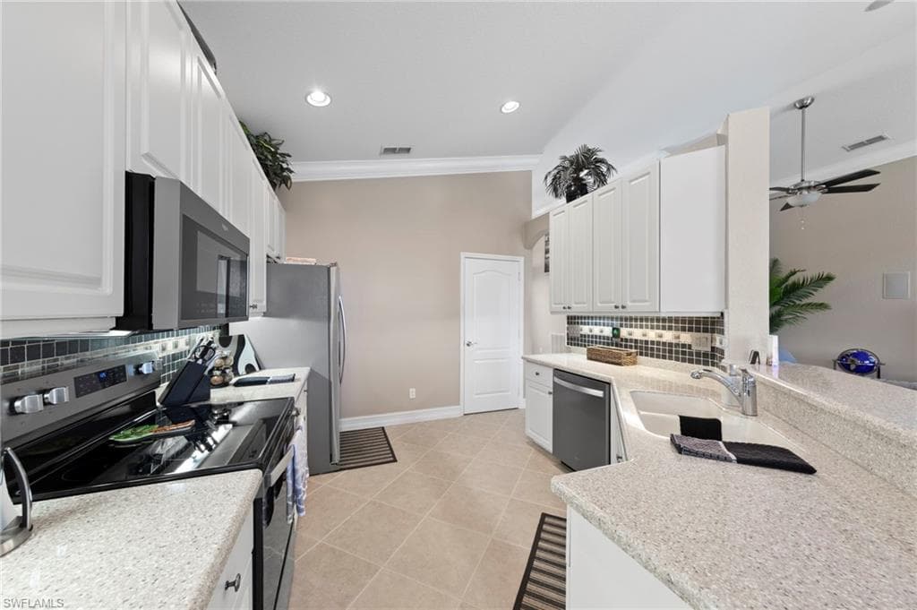 15586 Alton DR-16