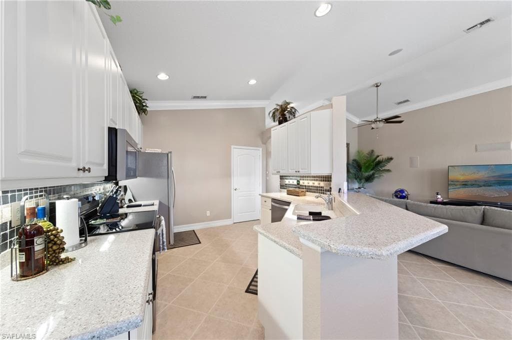 15586 Alton DR-15