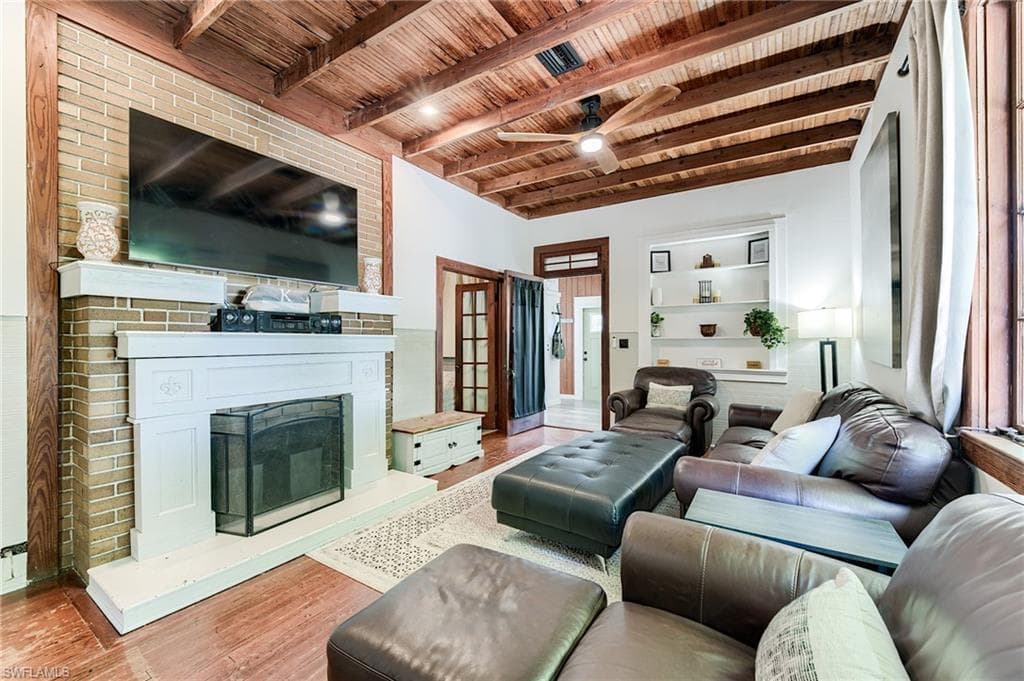 10811 Dean ST-2