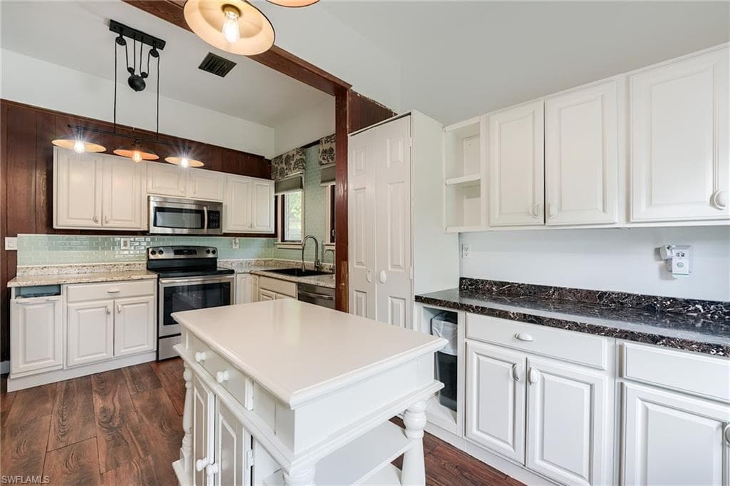 10811 Dean ST-8