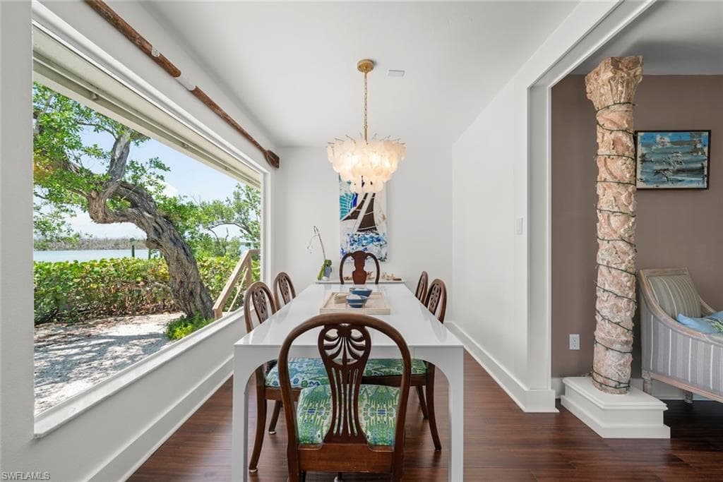 2539 Coconut DR-10