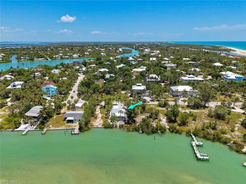 2539 Coconut DR-4