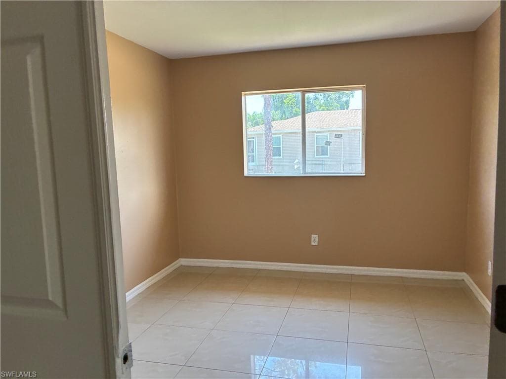 10741 Robinson ST-7
