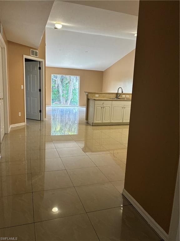 10741 Robinson ST-5
