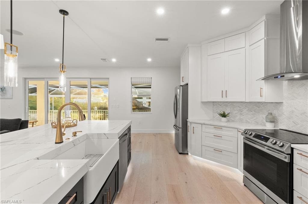1794 Holiday LN-9